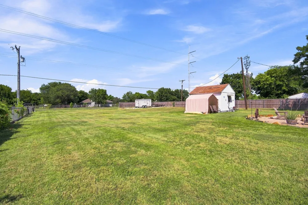 300 Pebble Creek Lane Red Oak, TX 75154