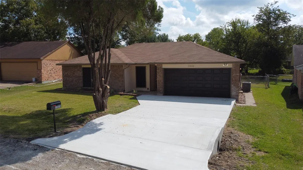 12834 Timothy Drive Willis, TX 77318