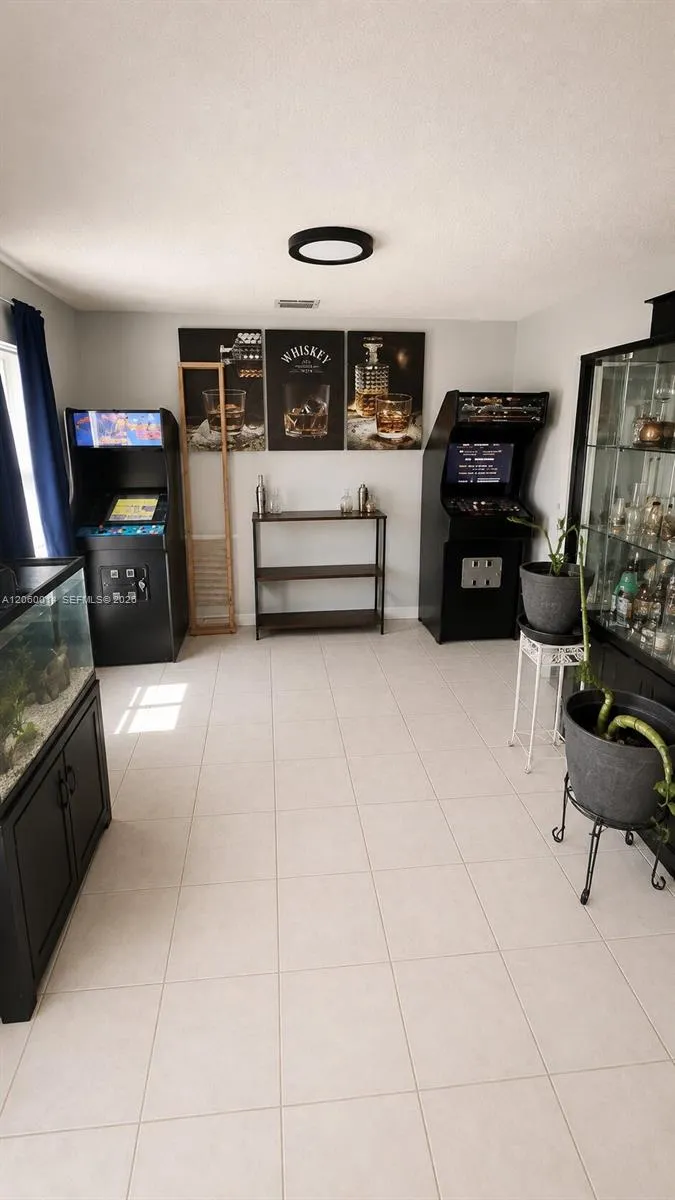 6221 SW 4th St Margate, FL 33068