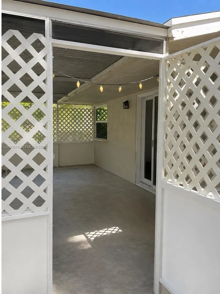 6221 SW 4th St Margate, FL 33068