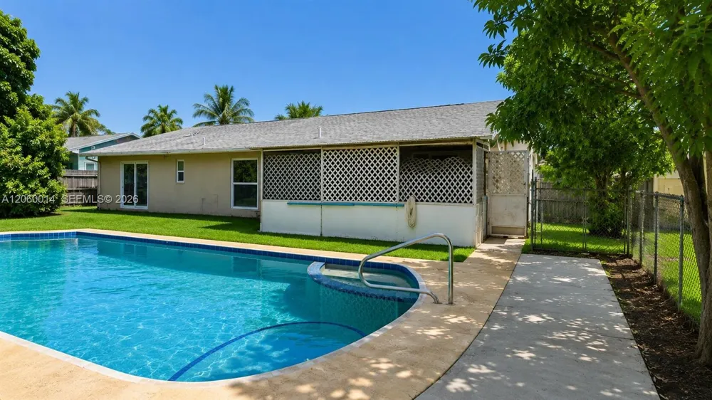 6221 SW 4th St Margate, FL 33068