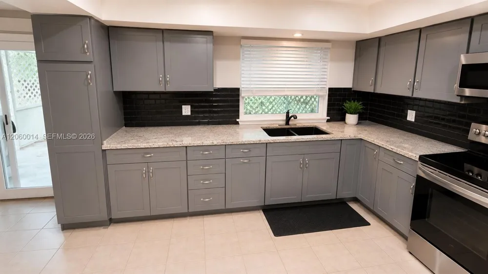 6221 SW 4th St Margate, FL 33068