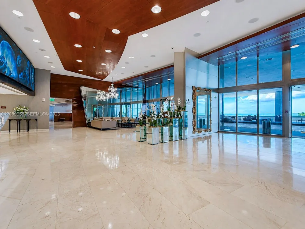 17121 COLLINS AV #2108 Sunny Isles Beach, FL 33160