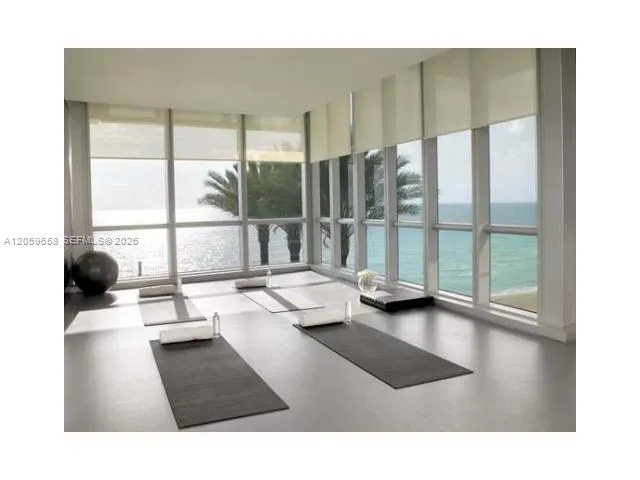 17121 COLLINS AV #2108 Sunny Isles Beach, FL 33160