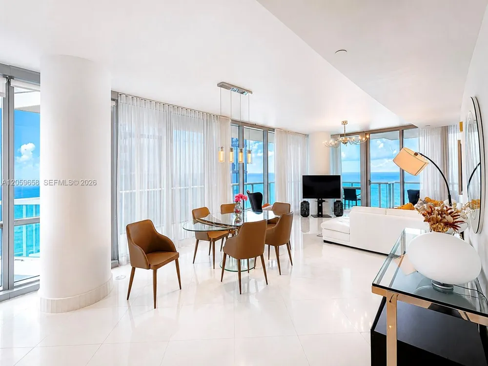 17121 COLLINS AV #2108 Sunny Isles Beach, FL 33160