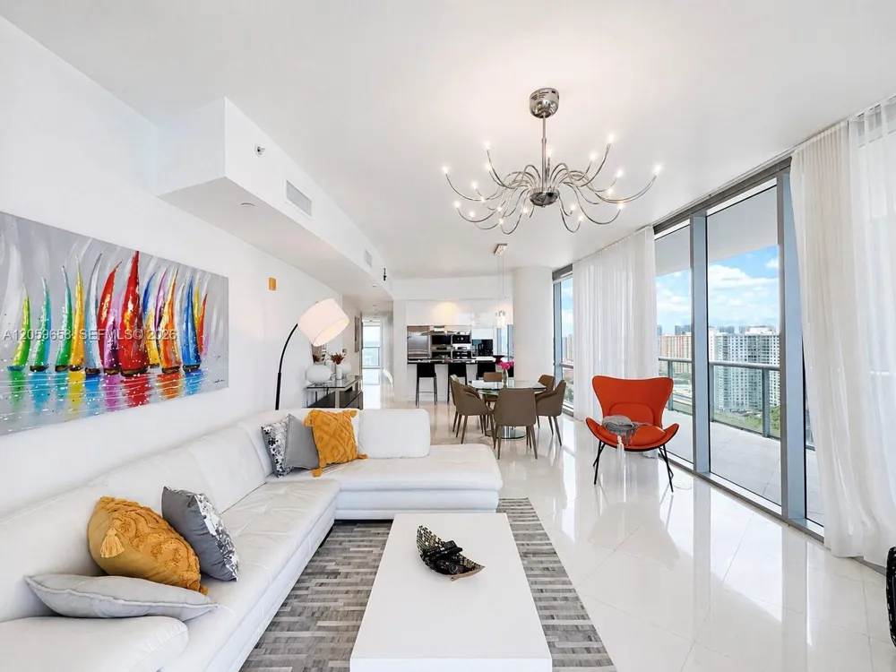 17121 COLLINS AV #2108 Sunny Isles Beach, FL 33160