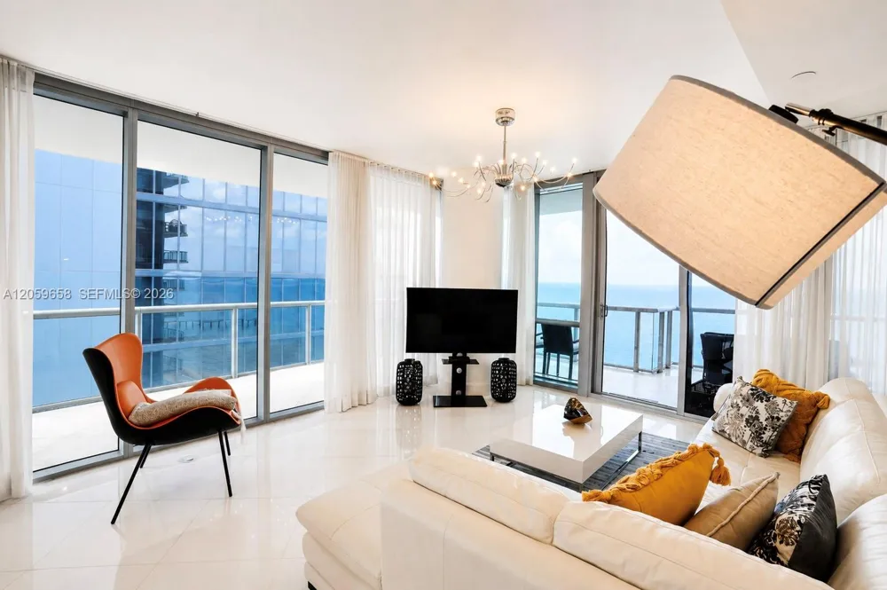 17121 COLLINS AV #2108 Sunny Isles Beach, FL 33160