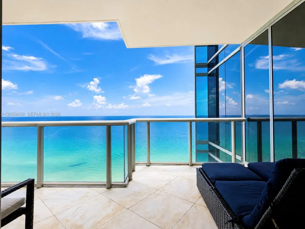 17121 COLLINS AV #2108 Sunny Isles Beach, FL 33160