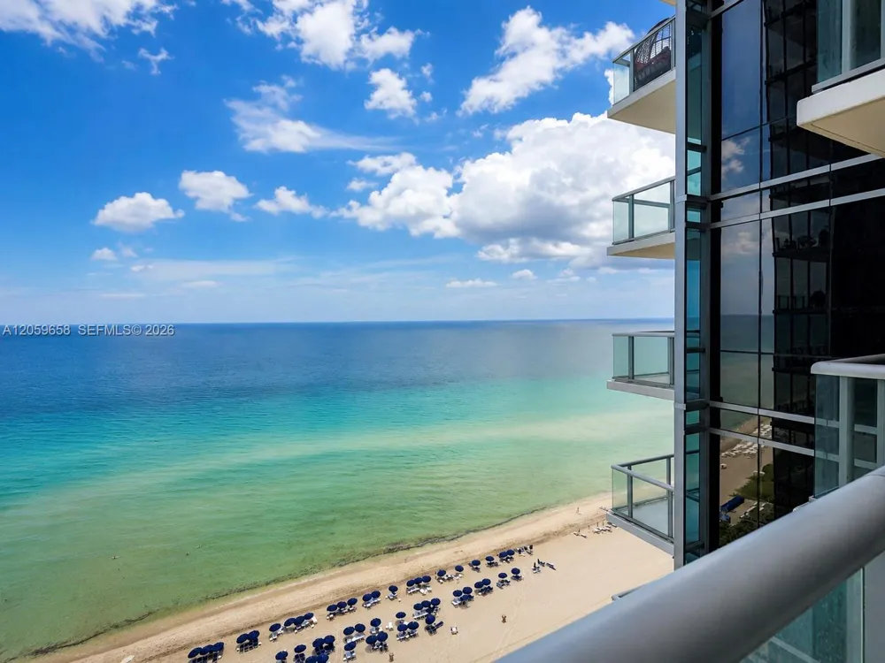 17121 COLLINS AV #2108 Sunny Isles Beach, FL 33160