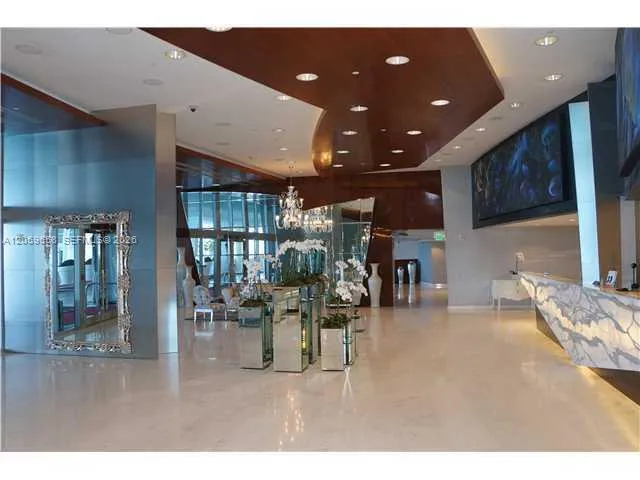 17121 COLLINS AV #2108 Sunny Isles Beach, FL 33160