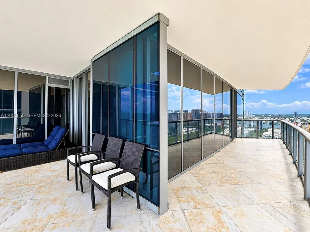 17121 COLLINS AV #2108 Sunny Isles Beach, FL 33160