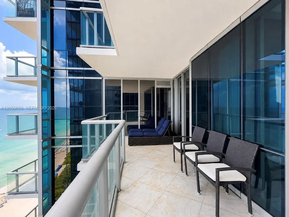 17121 COLLINS AV #2108 Sunny Isles Beach, FL 33160
