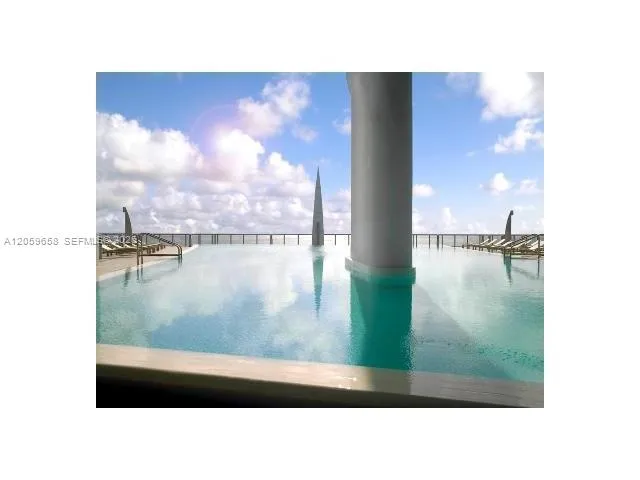 17121 COLLINS AV #2108 Sunny Isles Beach, FL 33160