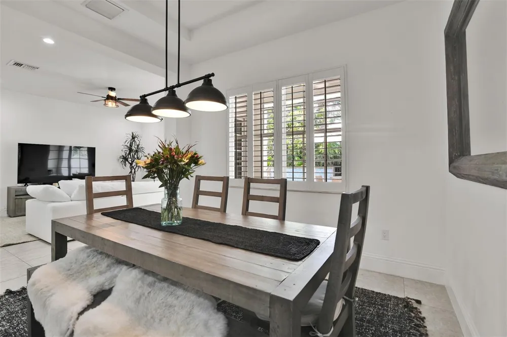 206 Mariner Court North Palm Beach, FL 33408