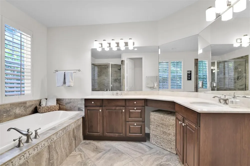 206 Mariner Court North Palm Beach, FL 33408