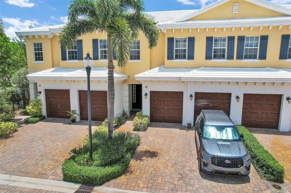 206 Mariner Court North Palm Beach, FL 33408