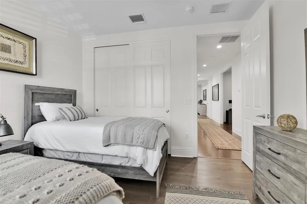 206 Mariner Court North Palm Beach, FL 33408