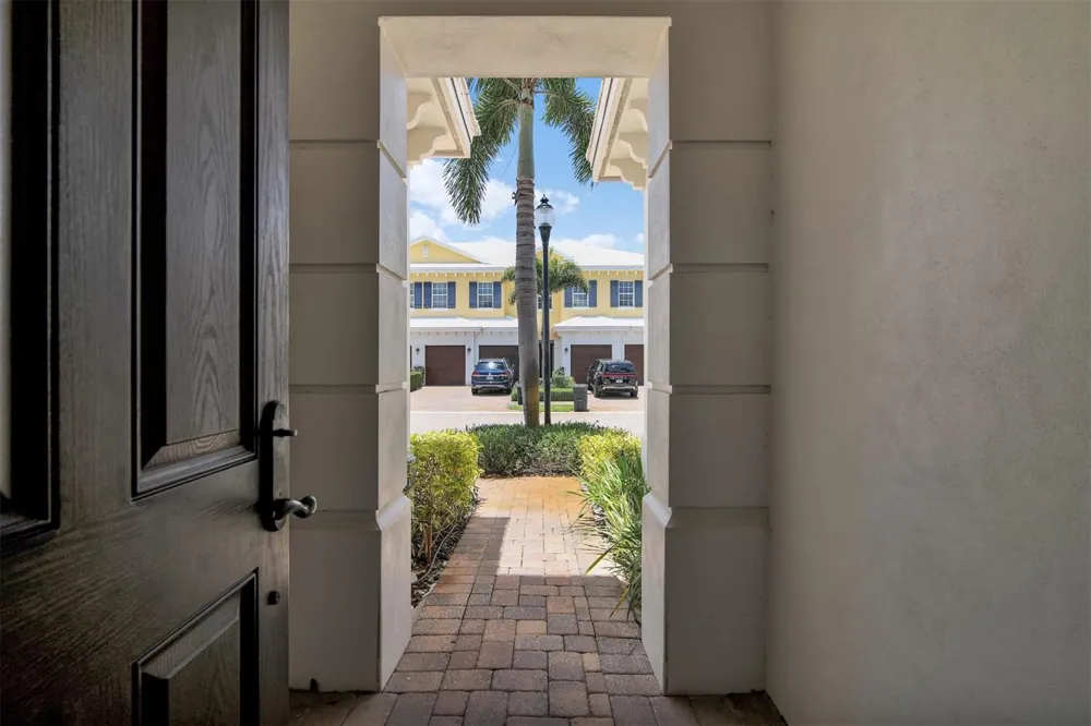 206 Mariner Court North Palm Beach, FL 33408