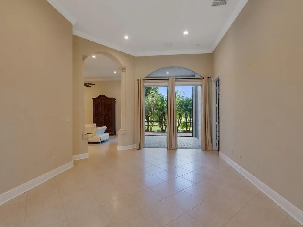6124 57th Court Vero Beach, FL 32967
