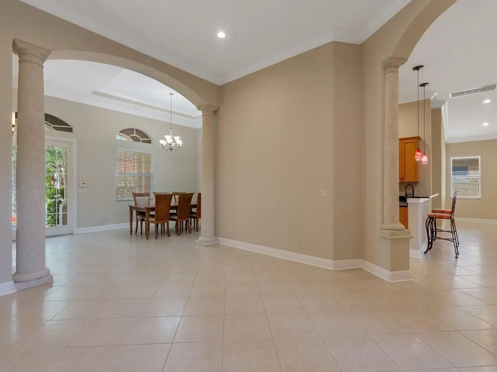 6124 57th Court Vero Beach, FL 32967
