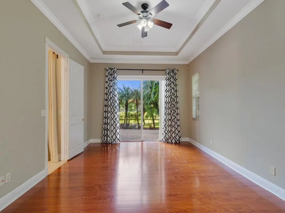 6124 57th Court Vero Beach, FL 32967