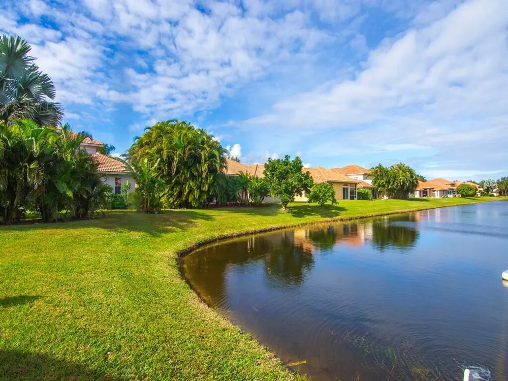 6124 57th Court Vero Beach, FL 32967