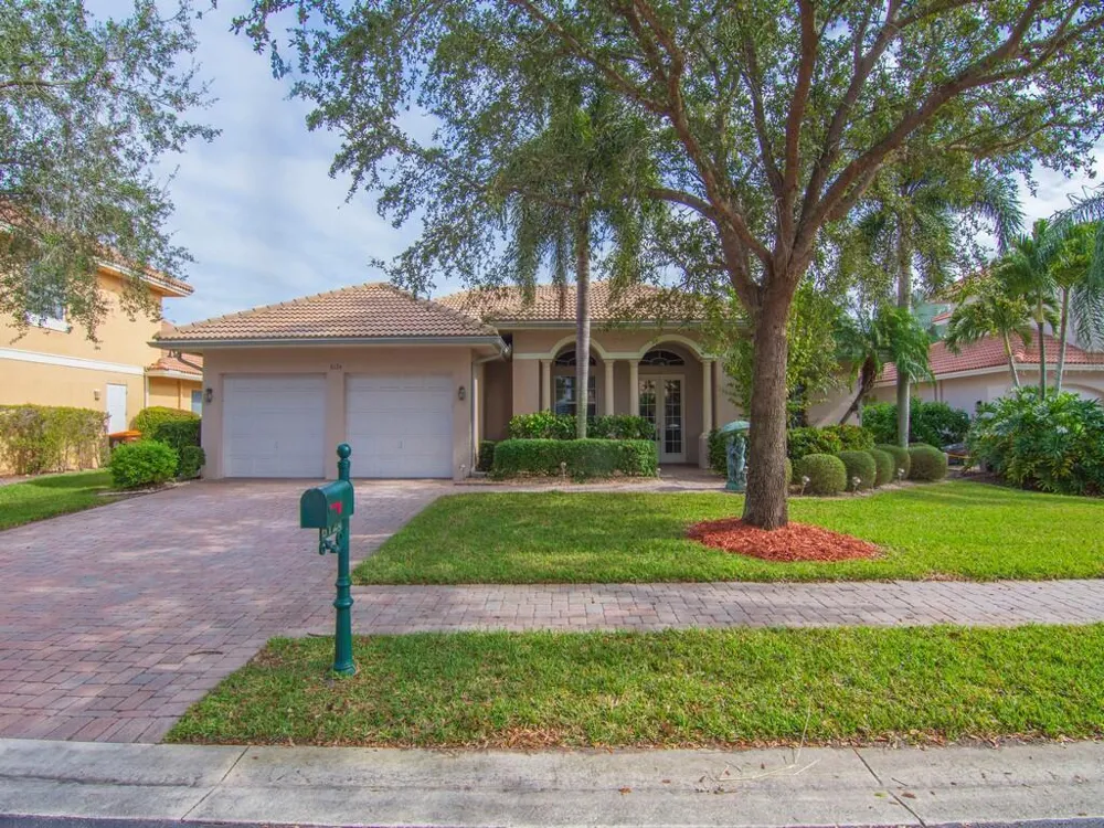 6124 57th Court Vero Beach, FL 32967