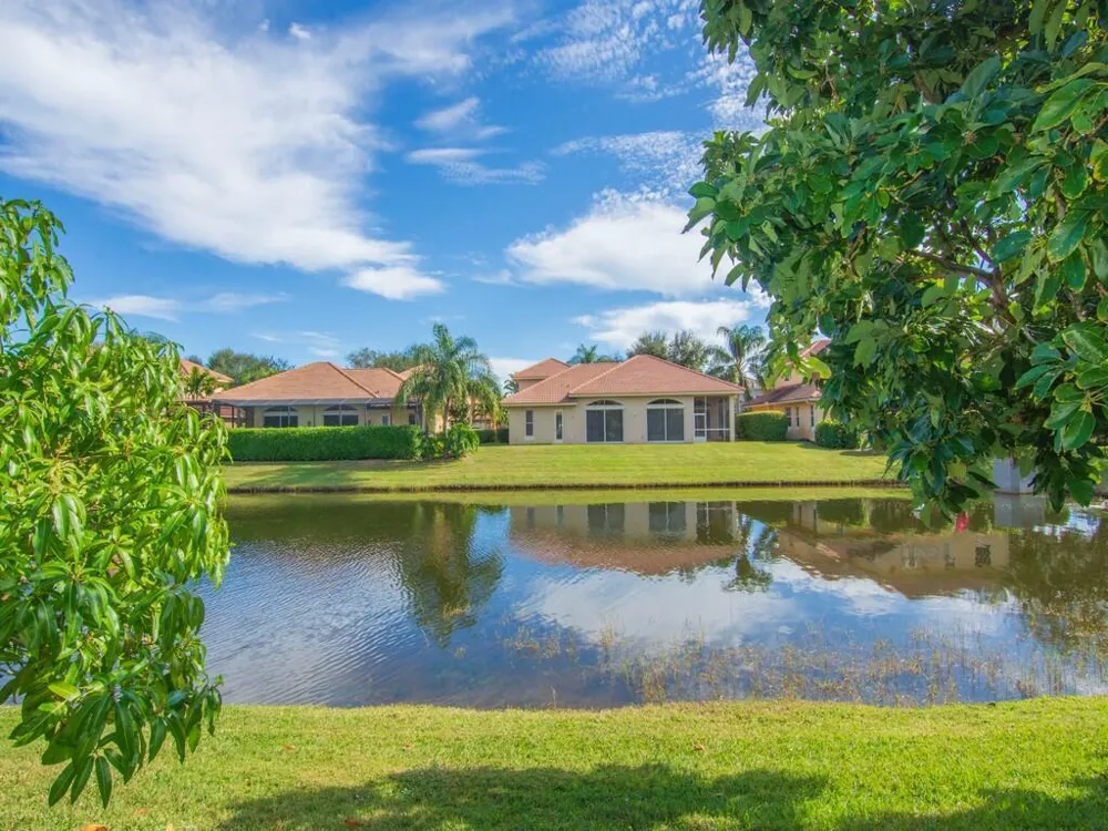 6124 57th Court Vero Beach, FL 32967