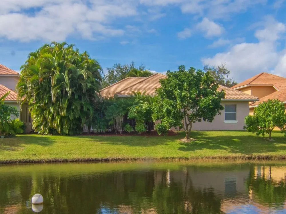 6124 57th Court Vero Beach, FL 32967