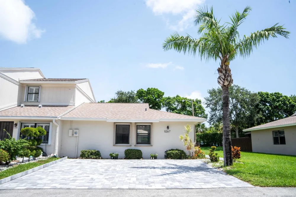 5267 Jog Lane Delray Beach, FL 33484