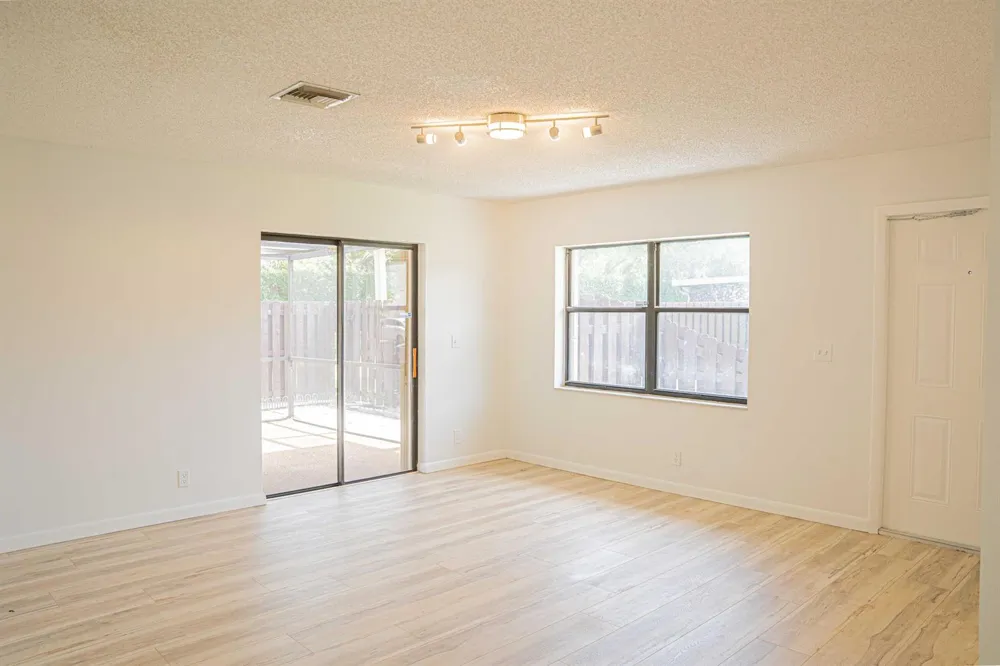 5267 Jog Lane Delray Beach, FL 33484