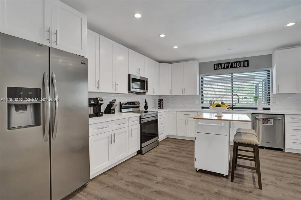 1941 SW 52nd Ter Plantation, FL 33317