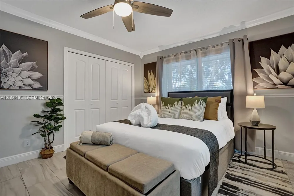 1941 SW 52nd Ter Plantation, FL 33317