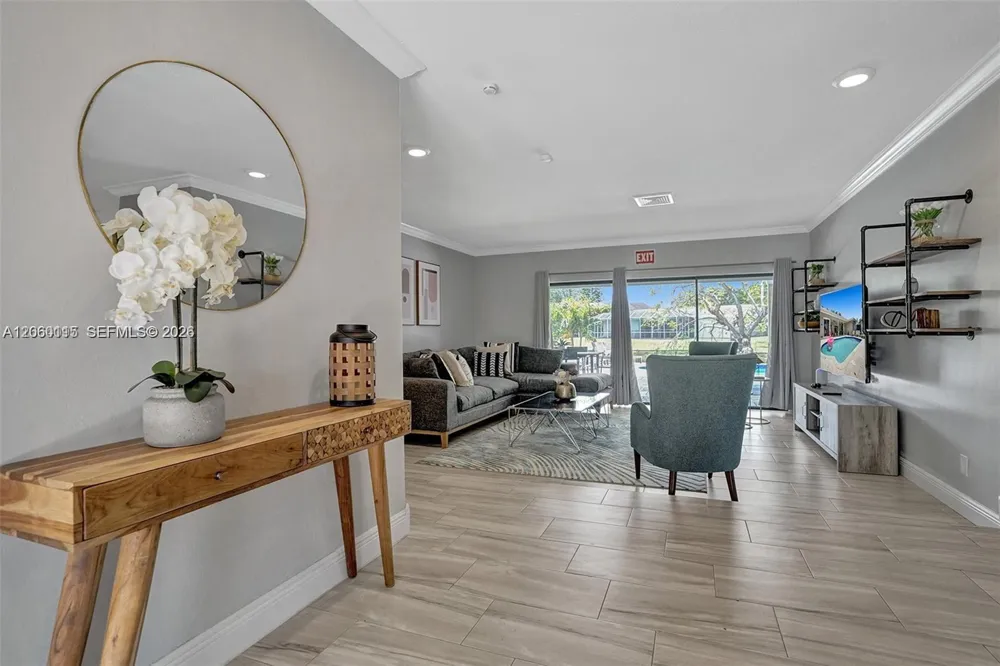 1941 SW 52nd Ter Plantation, FL 33317