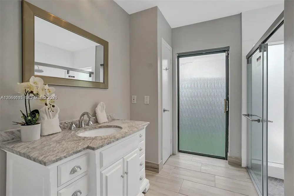 1941 SW 52nd Ter Plantation, FL 33317