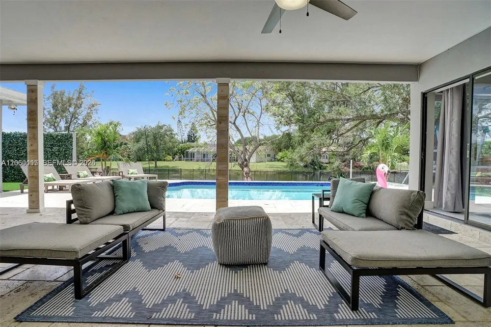 1941 SW 52nd Ter Plantation, FL 33317