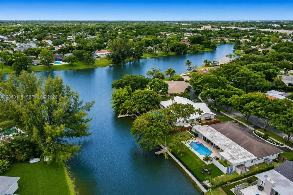 1941 SW 52nd Ter Plantation, FL 33317