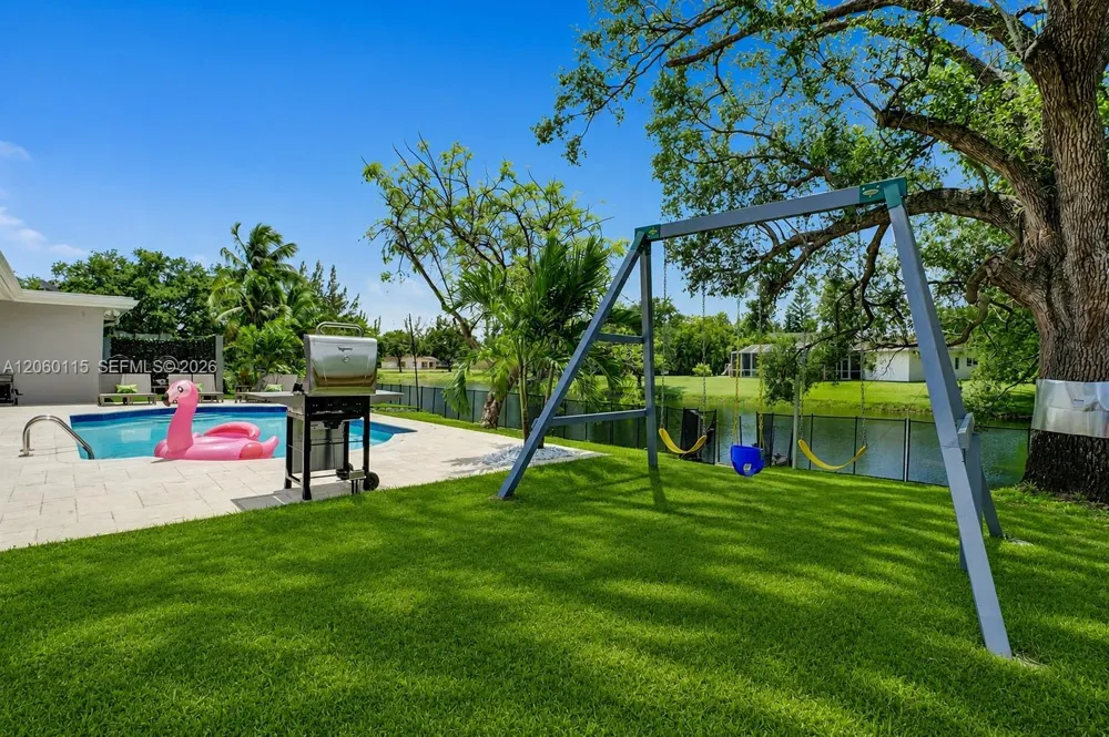 1941 SW 52nd Ter Plantation, FL 33317