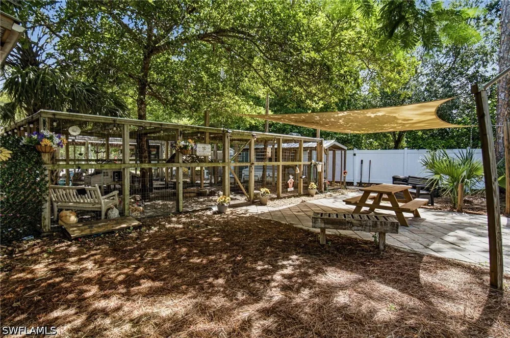 Hidden Oaks Lane Naples, FL 34119