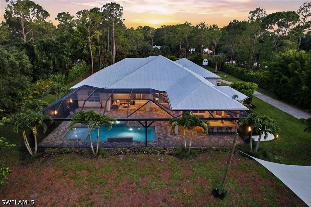 Hidden Oaks Lane Naples, FL 34119
