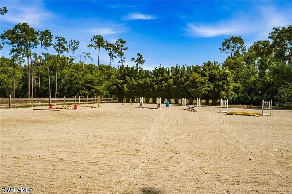Hidden Oaks Lane Naples, FL 34119