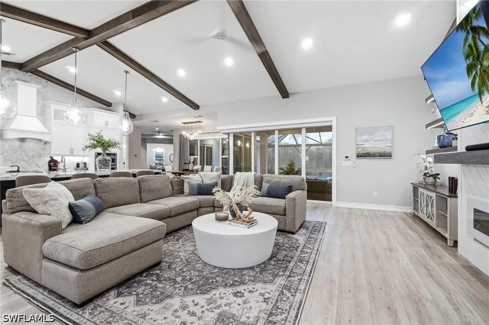 Hidden Oaks Lane Naples, FL 34119