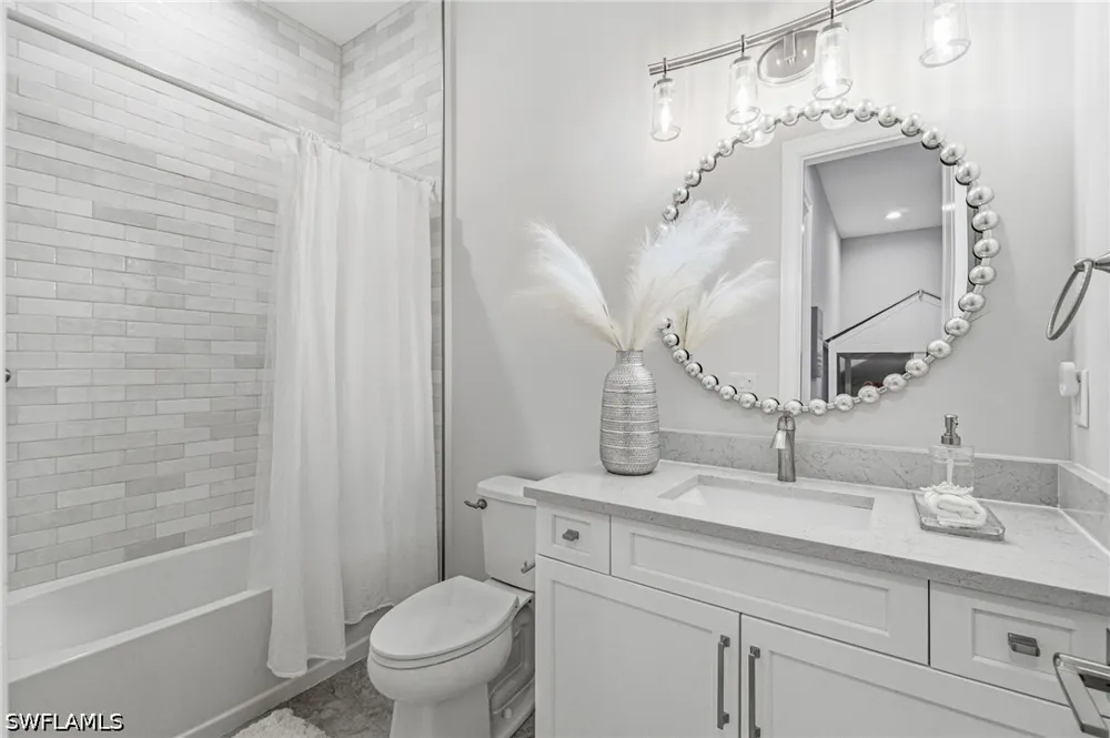 Hidden Oaks Lane Naples, FL 34119