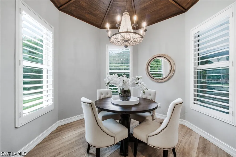 Hidden Oaks Lane Naples, FL 34119