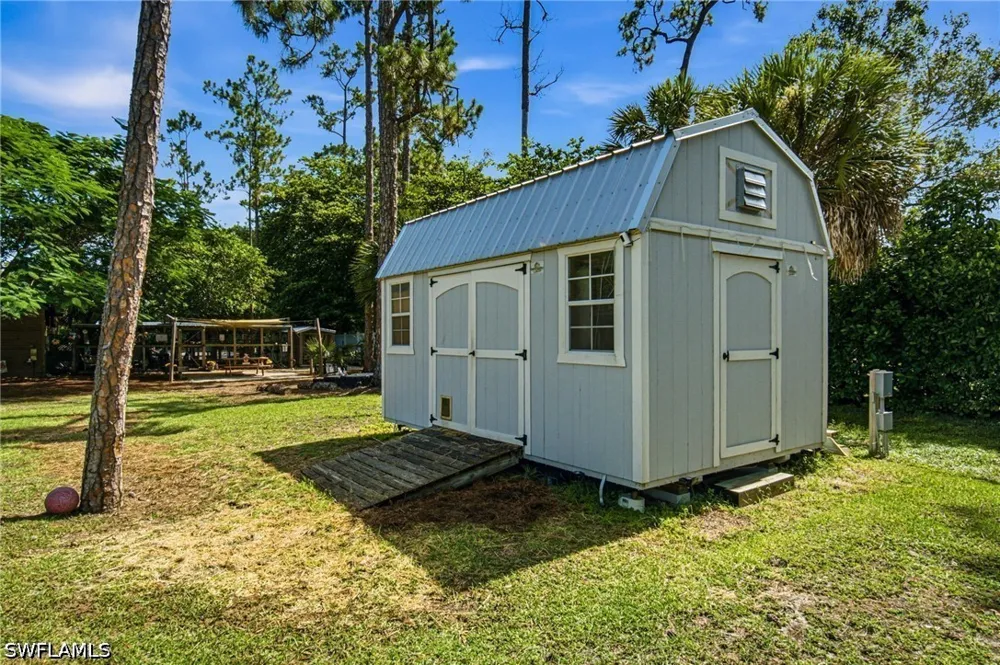 Hidden Oaks Lane Naples, FL 34119