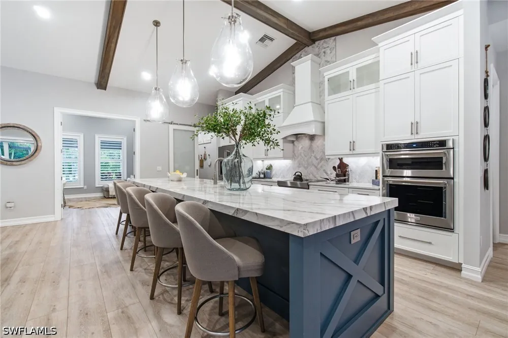 Hidden Oaks Lane Naples, FL 34119