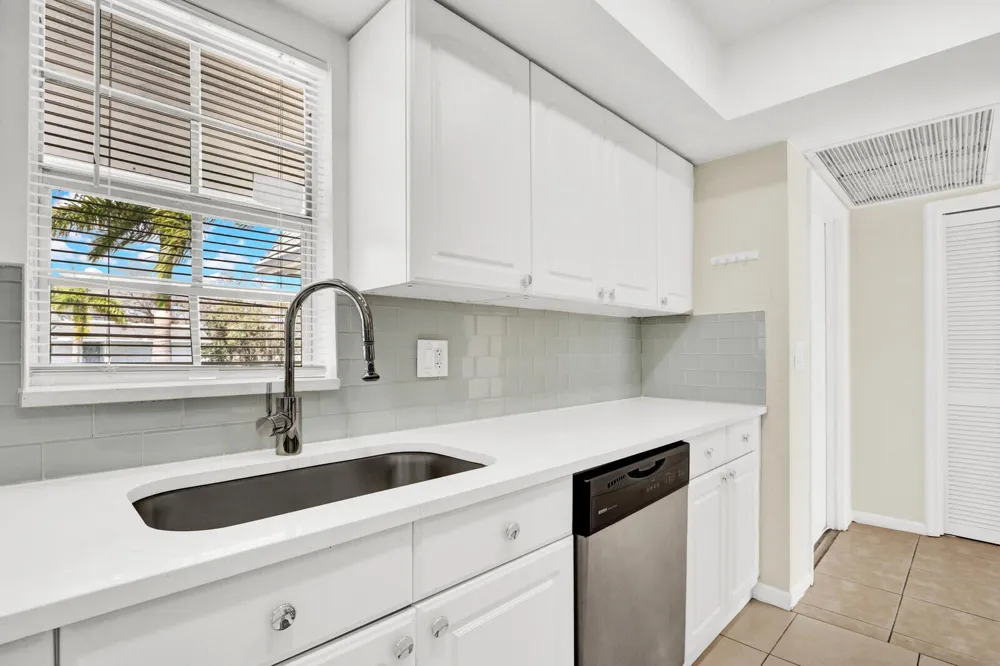 10249 Military Trail #Apt 201 Palm Beach Gardens, FL 33410