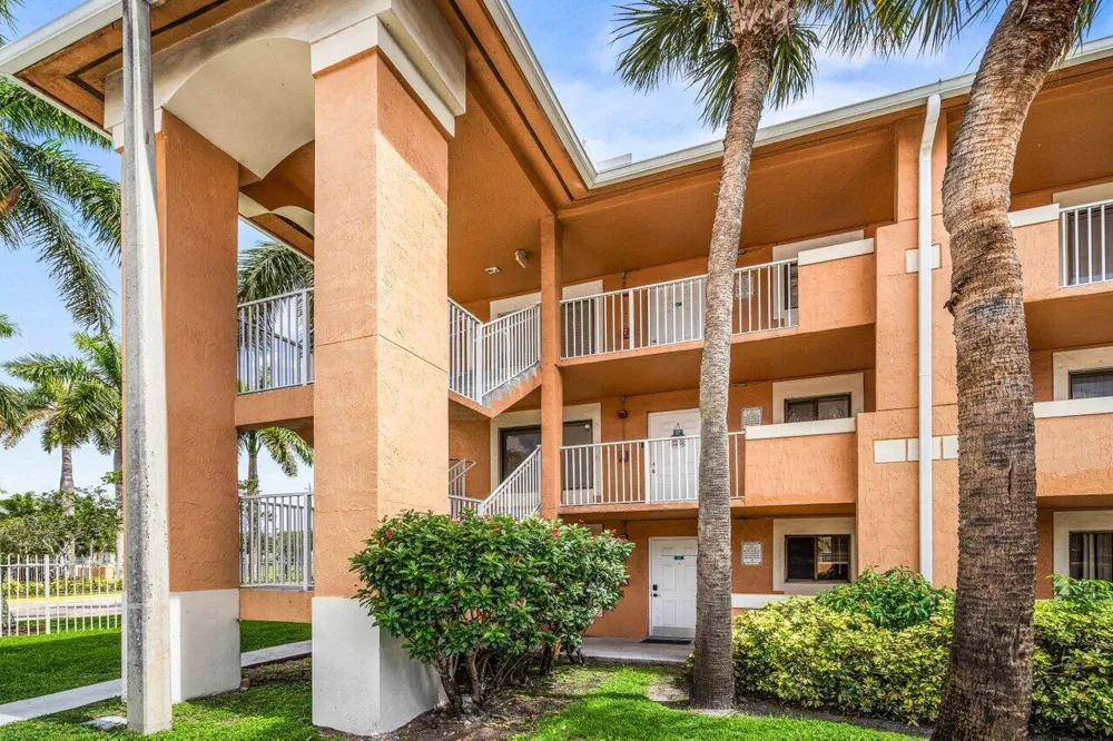 6900 SW 39th Street #101j Davie, FL 33314