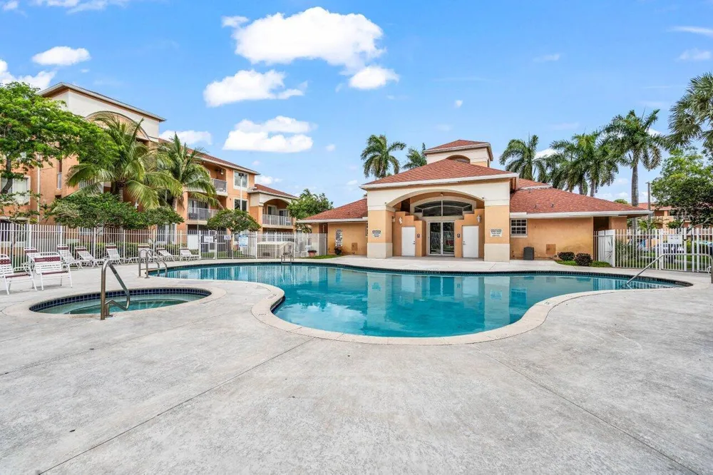 6900 SW 39th Street #101j Davie, FL 33314