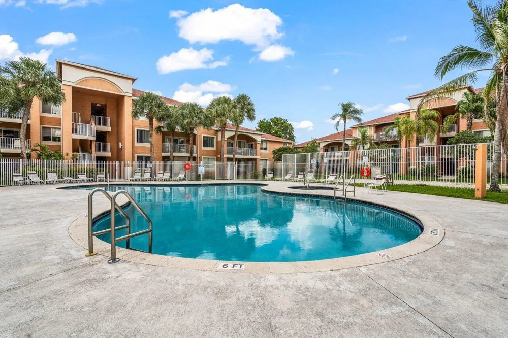 6900 SW 39th Street #101j Davie, FL 33314